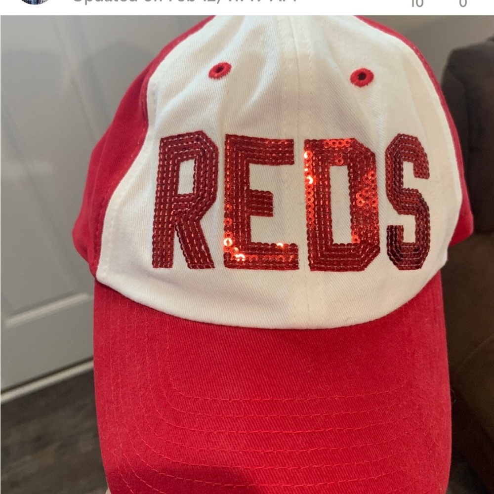 Desperatley ISO!!!! Reds hat vs pink